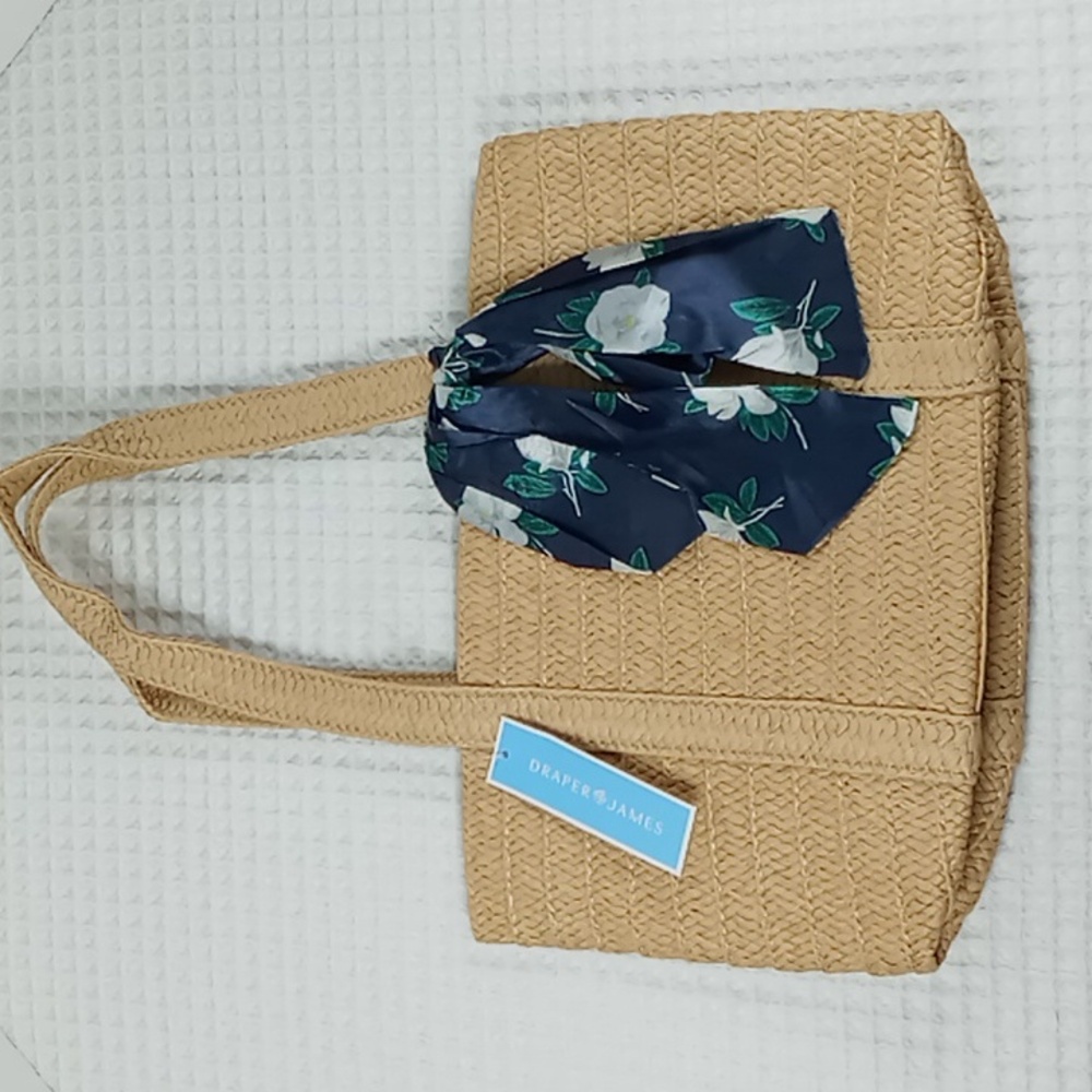 NWT Draper James Everyday Straw Bag w/Removable Navy Floral Scarf - Picture 11 of 12